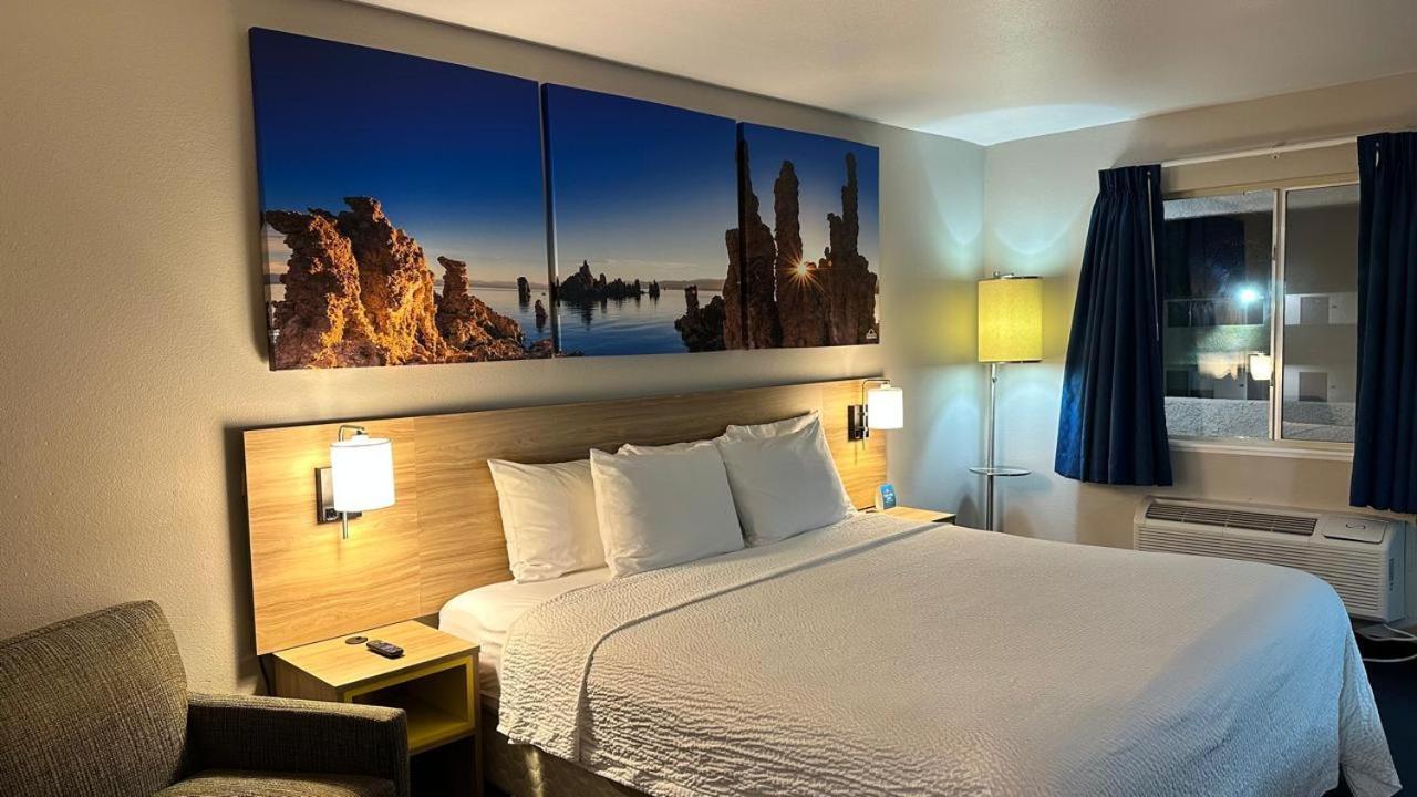 Days Inn By Wyndham Ridgecrest Near China Lake Naval Station Εξωτερικό φωτογραφία